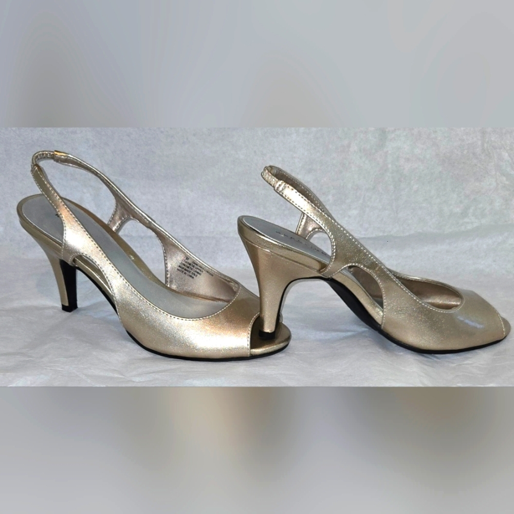 Kenneth Cole reaction peep toe slingback  heels.